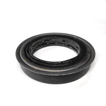 RETENTOR TRASEIRO COM FLANGE @